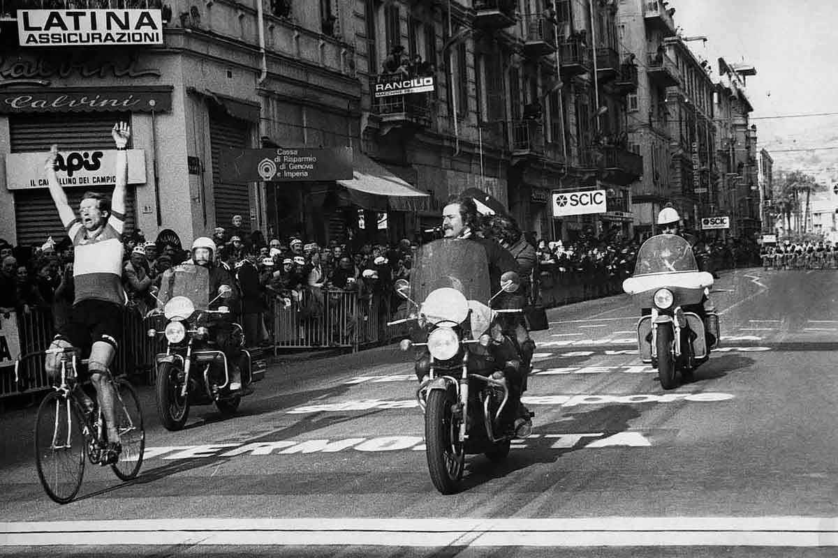 Legendär! Mailand-Sanremo 1977 – Sieger Jan Raas – Sturz am Turchino, Attacke am Poggio und Überraschungssieg Sieg im Solo!